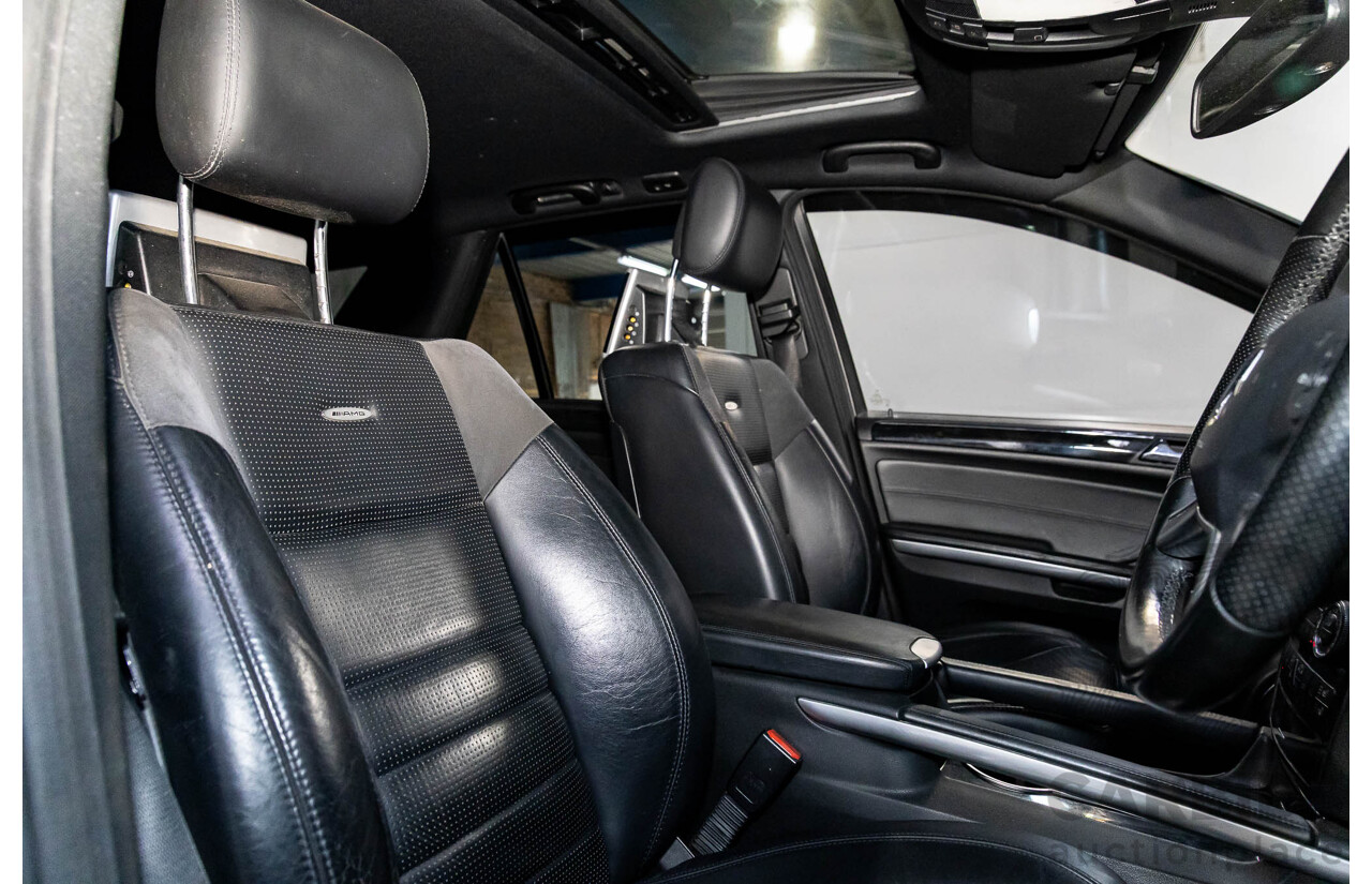 12/2010 Mercedes-Benz ML 63 AMG (4x4) W164 09 UPGRADE 4d Wagon Palladium Silver Metallic V8 6.2L