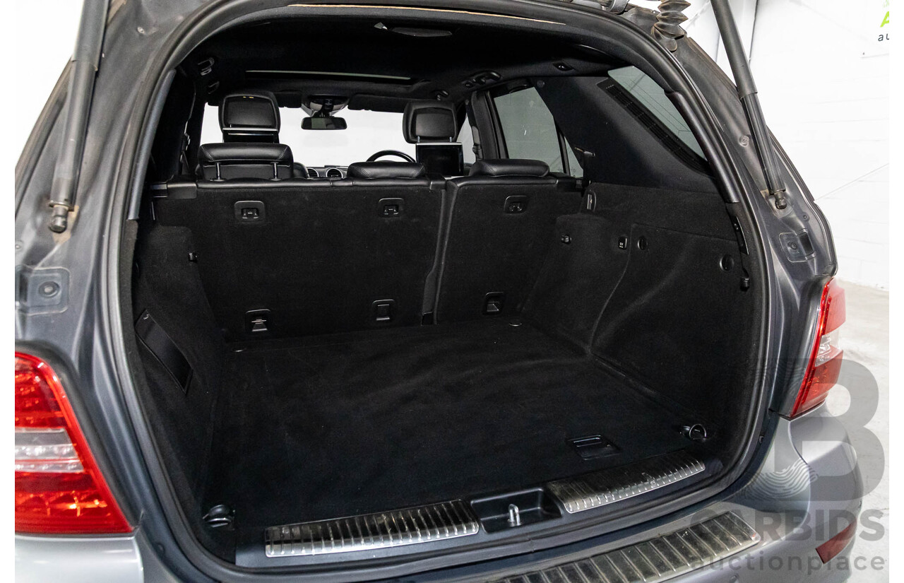 12/2010 Mercedes-Benz ML 63 AMG (4x4) W164 09 UPGRADE 4d Wagon Palladium Silver Metallic V8 6.2L