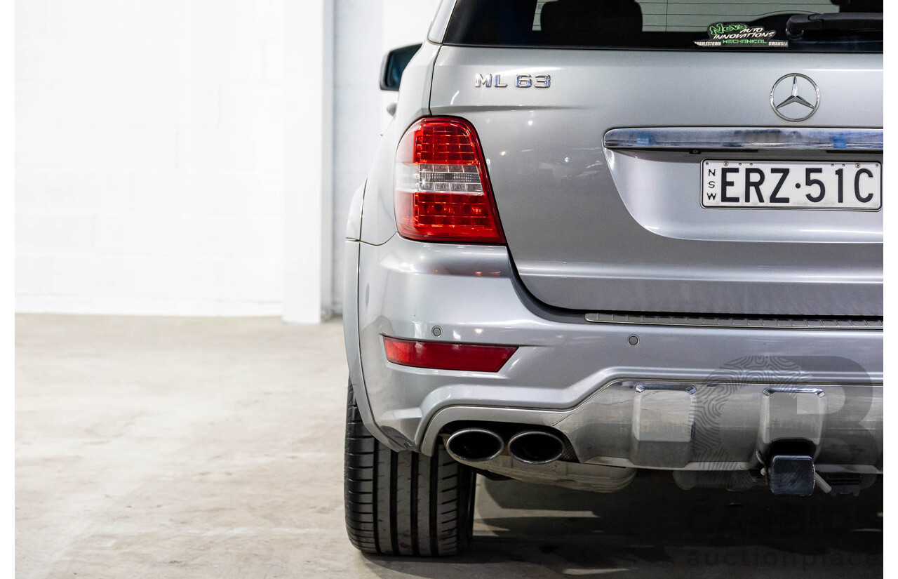 12/2010 Mercedes-Benz ML 63 AMG (4x4) W164 09 UPGRADE 4d Wagon Palladium Silver Metallic V8 6.2L