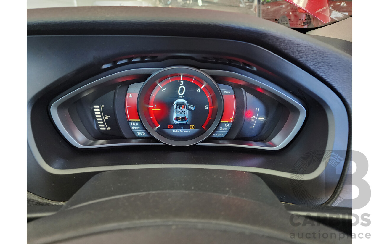1/2013 Volvo V40 D2 Kinetic M 5d Hatchback Red 1.6L