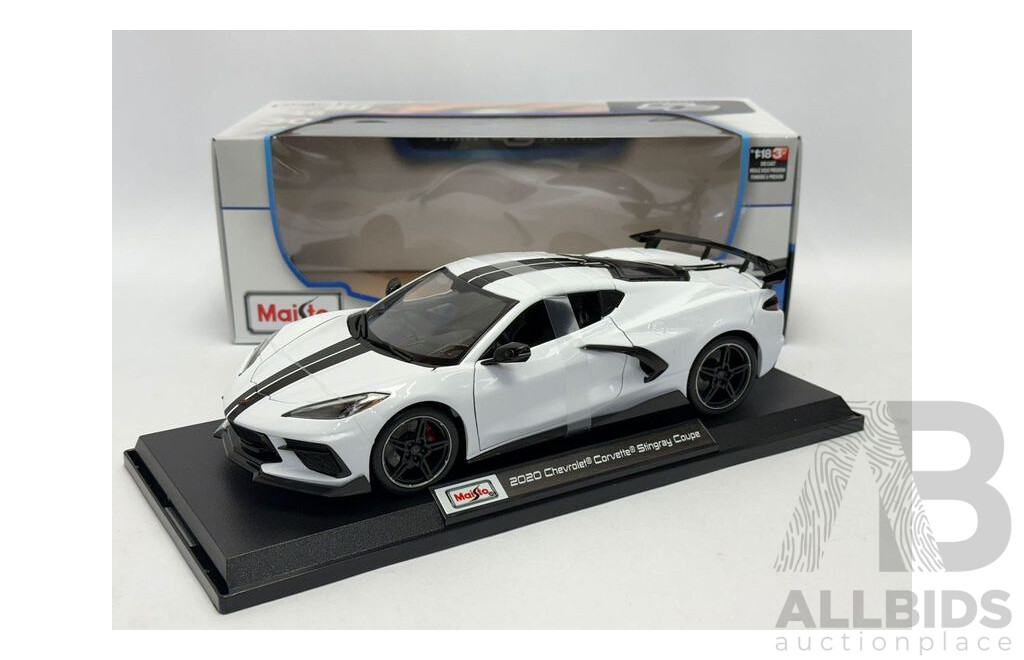 Maisto 2020 Chevrolet Corvette Stingray Coupe White 1:18 Scale Model Car - New