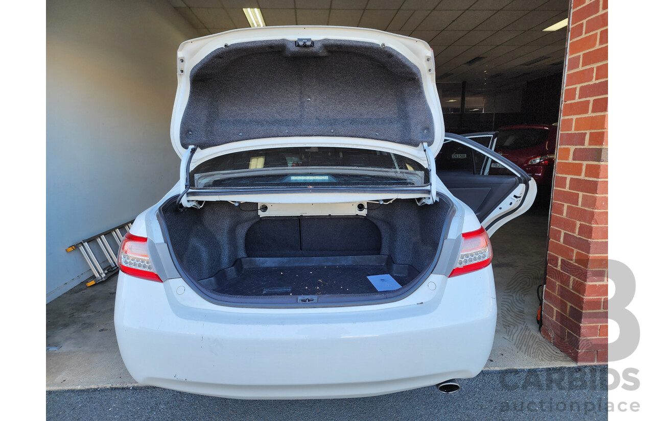 4/2010 Toyota Camry Touring SE ACV40R 09 UPGRADE 4d Sedan White 2.4L