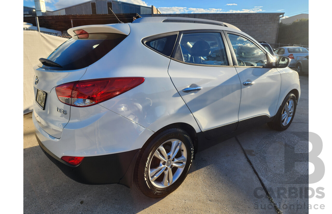 6/2011 Hyundai Ix35 Elite (awd) LM MY11 4d Wagon White 2.4L
