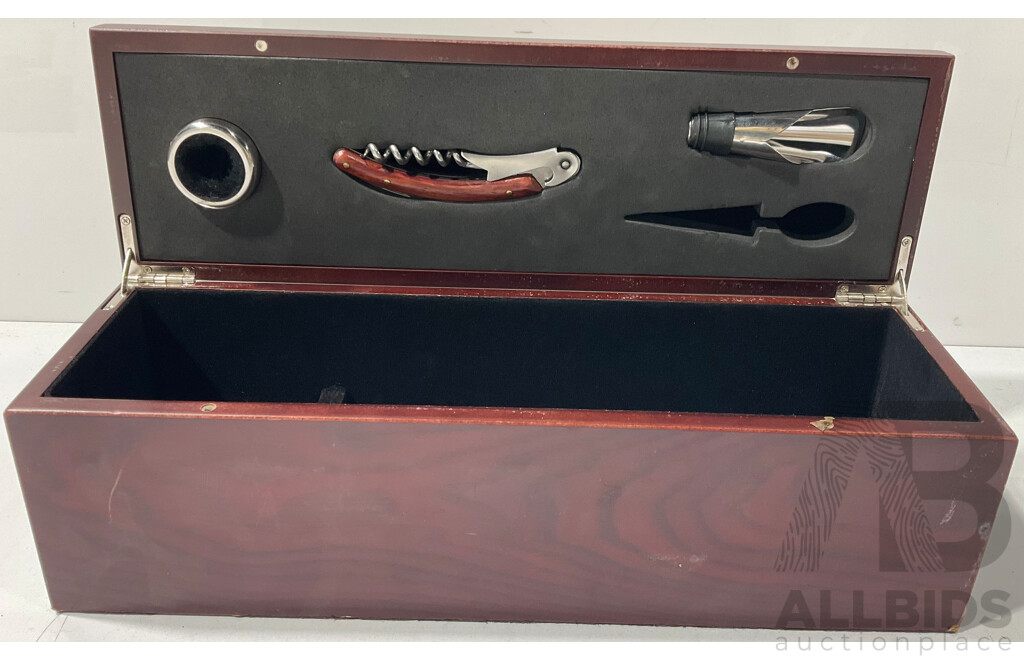 Wooden Wine Gift Box with Sydney Harbour Painted