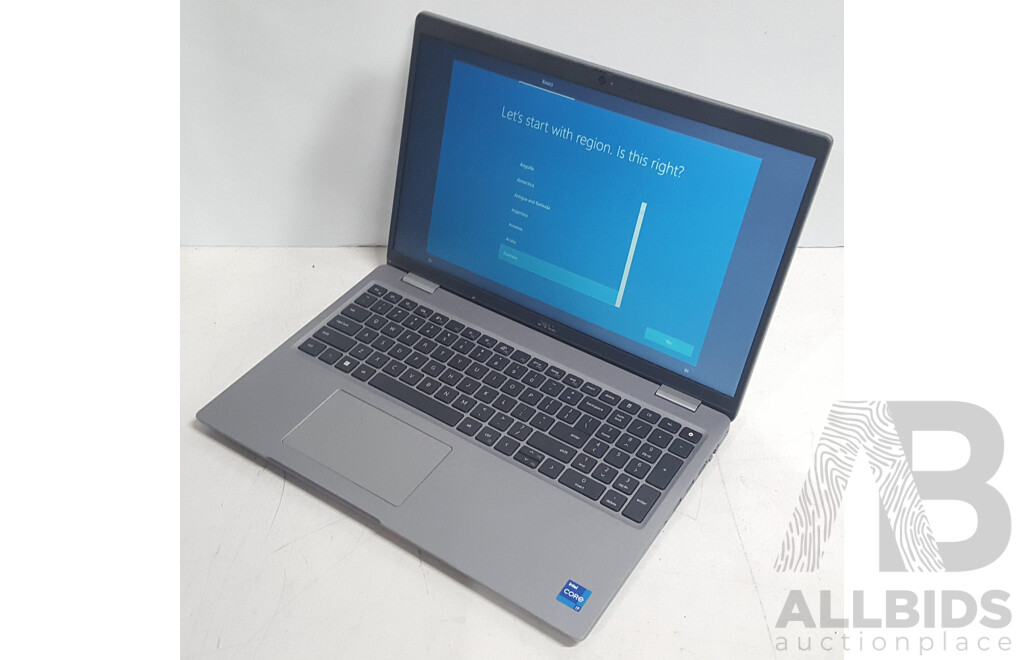 Dell Latitude 5530 12th Gen Intel Core i7 (1255U) 3.50GHz-4.70GHz 10-Core CPU 15.6-Inch Laptop
