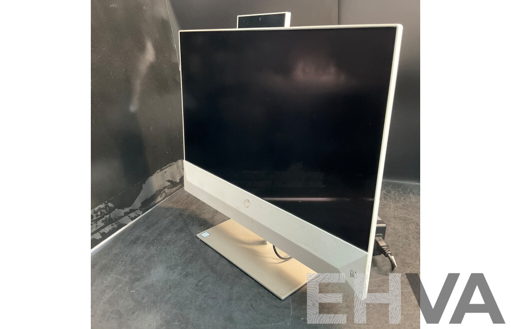 HP All in One 24 Inch / I5/ 8GB RAM/ 512GB SSD Desk Top