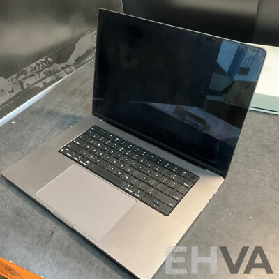 Spare and Repair - 4 Laptop Included Apple & Lenovo and 1x Beast Headphone
