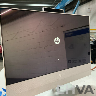 HP All in One 24 Inch / I5/ 8GB RAM/ 512GB SSD Desk Top