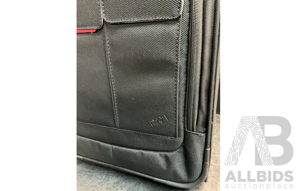 LENOVO ThinkPad Professional Roller Case