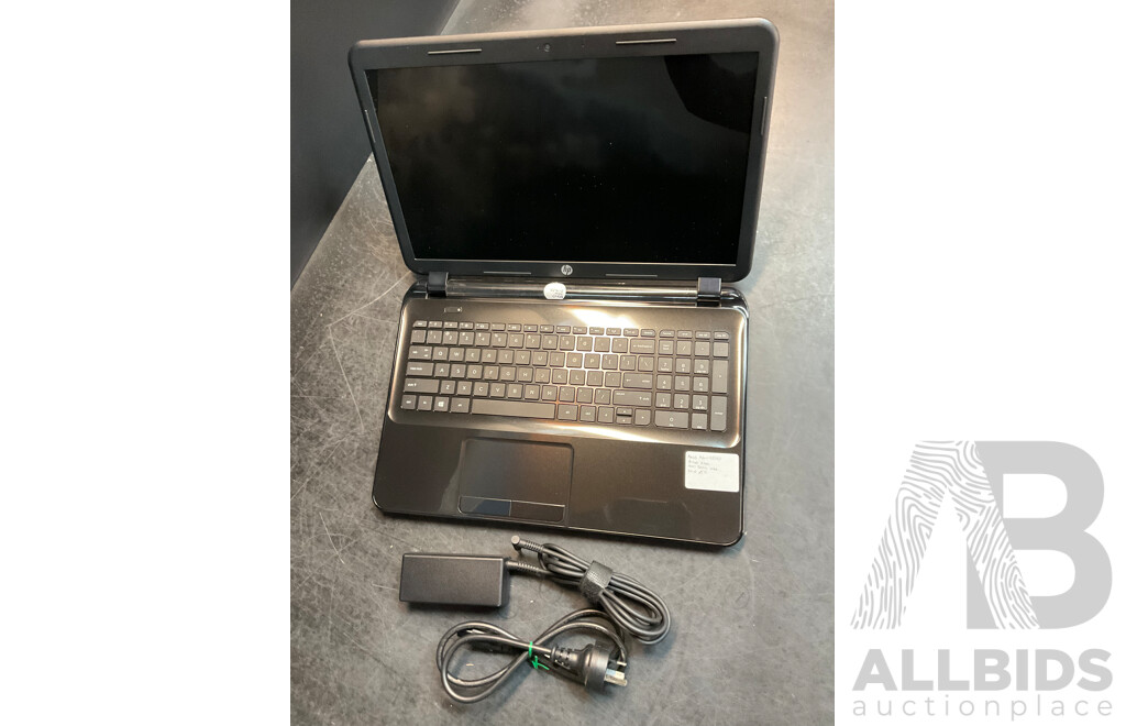 HP 15 Notebook Laptop (15-d004au)