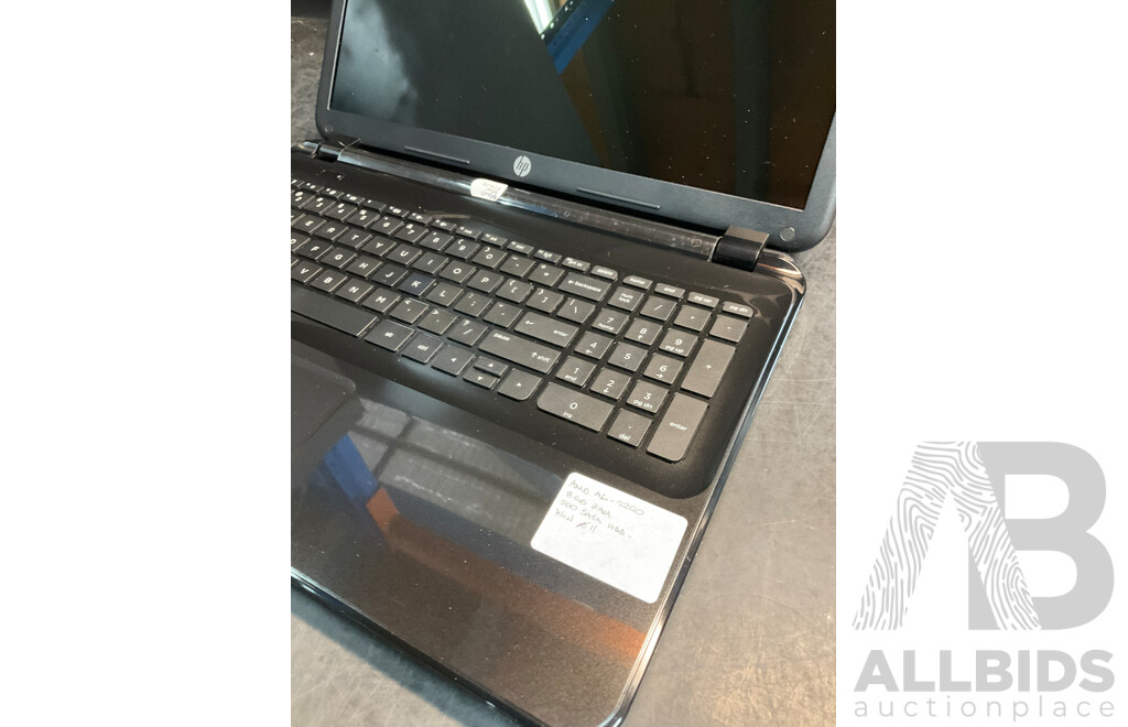 HP 15 Notebook Laptop (15-d004au)