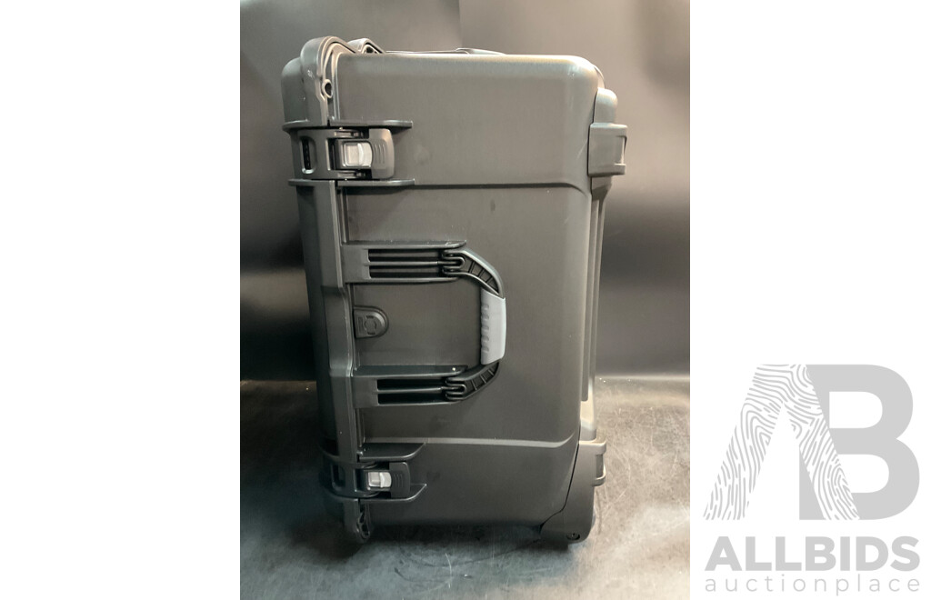 NANUK 960 - Case with Cubed Foam (Black)