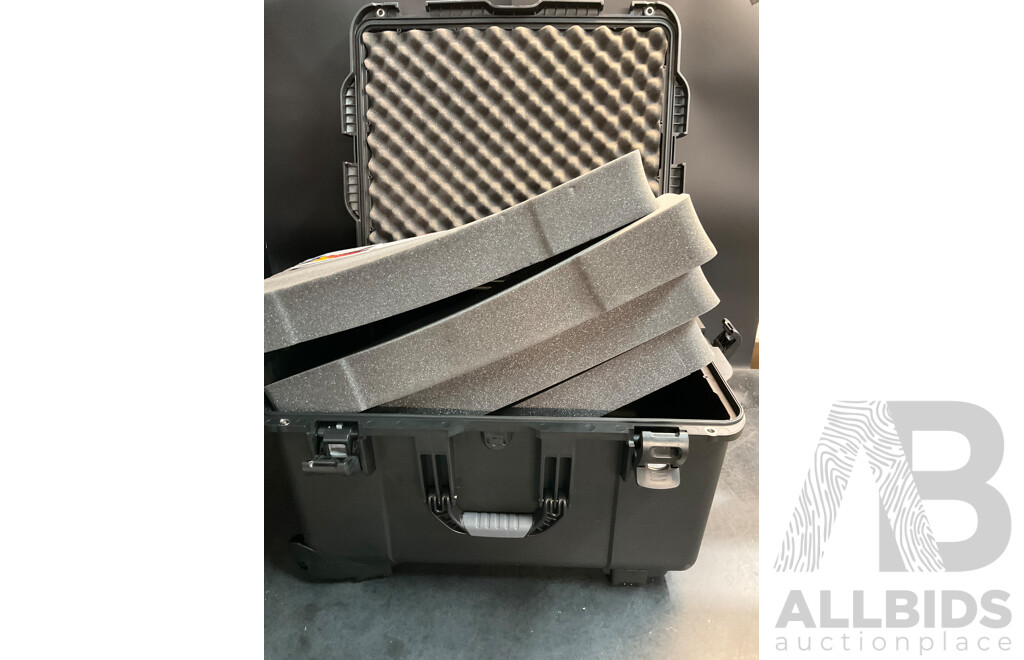 NANUK 960 - Case with Cubed Foam (Black)