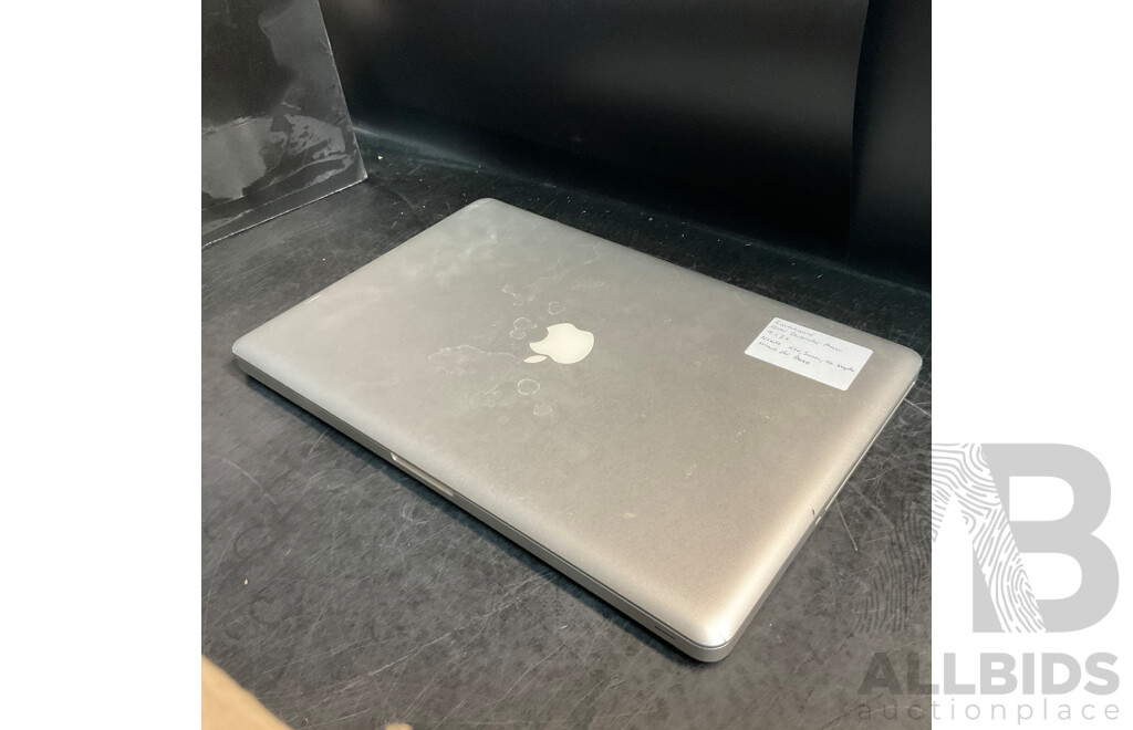 Spare and Repair - 4 Laptop Included Apple & Lenovo and 1x Beast Headphone