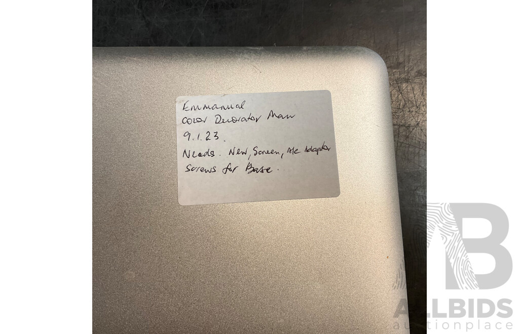 Spare and Repair - 4 Laptop Included Apple & Lenovo and 1x Beast Headphone