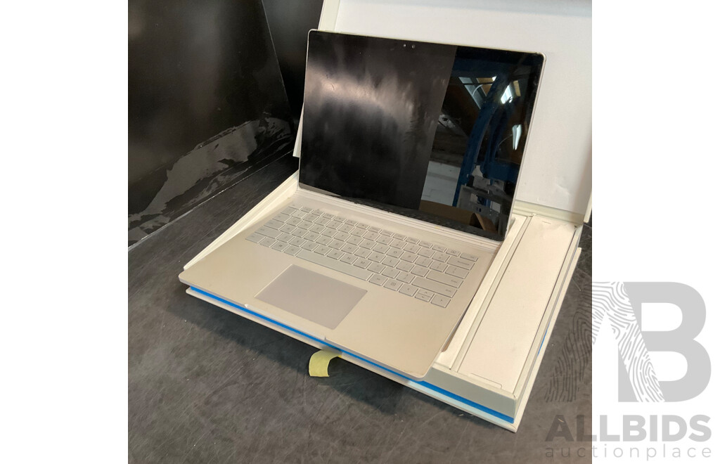 Spare and Repair - 4 Laptop Included Apple & Lenovo and 1x Beast Headphone