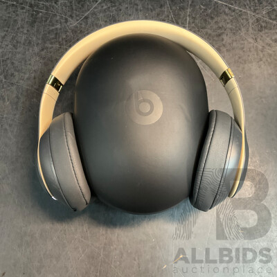 BEATS Studio3 Headphone