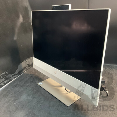 HP All in One 24 Inch / I5/ 8GB RAM/ 512GB SSD Desk Top