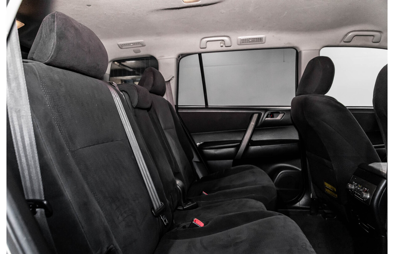 9/2009 Toyota Kluger KX-R (4x4) 7 Seat GSU45R 4d Wagon Silver Pearl V6 3.5L - 7 Seater