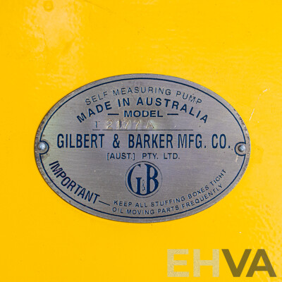 Good Reproduction Gilbert and Barker Six Gallon Cylinder Manual Petrol Bowser for Shell