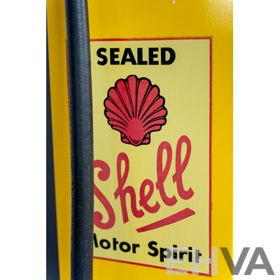 Good Reproduction Gilbert and Barker Six Gallon Cylinder Manual Petrol Bowser for Shell