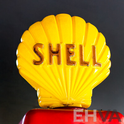 Good Reproduction Gilbert and Barker Six Gallon Cylinder Manual Petrol Bowser for Shell