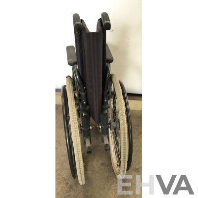 Sunrise Medical Breezy Ultrlight 305 Folding Wheelchair
