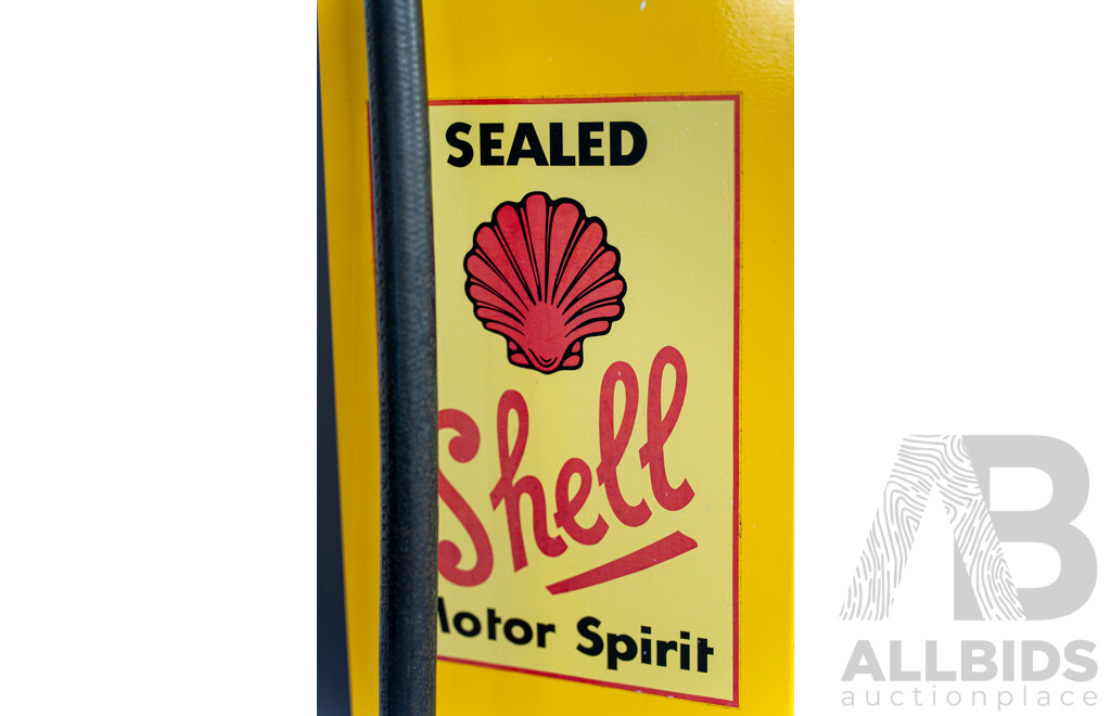 Good Reproduction Gilbert and Barker Six Gallon Cylinder Manual Petrol Bowser for Shell