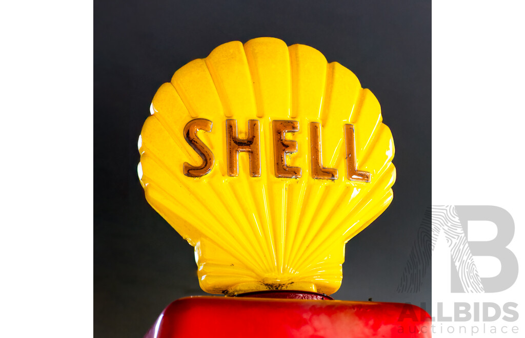 Good Reproduction Gilbert and Barker Six Gallon Cylinder Manual Petrol Bowser for Shell