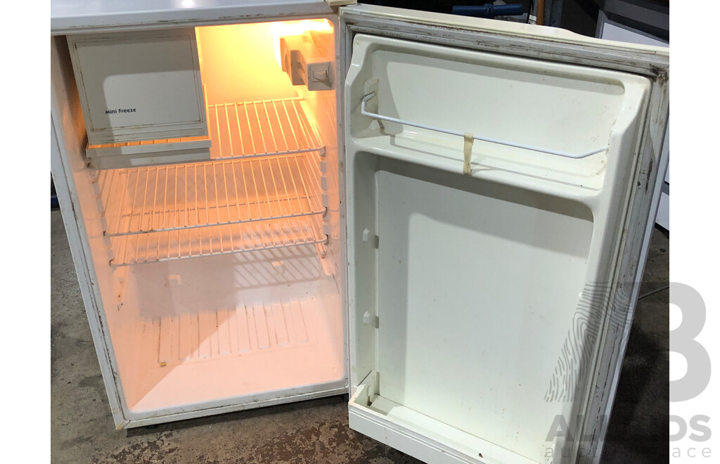 Kelvinator Impression Series 140 Litre Fridge