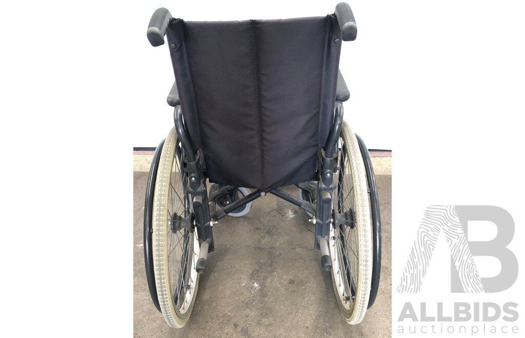 Sunrise Medical Breezy Ultrlight 305 Folding Wheelchair