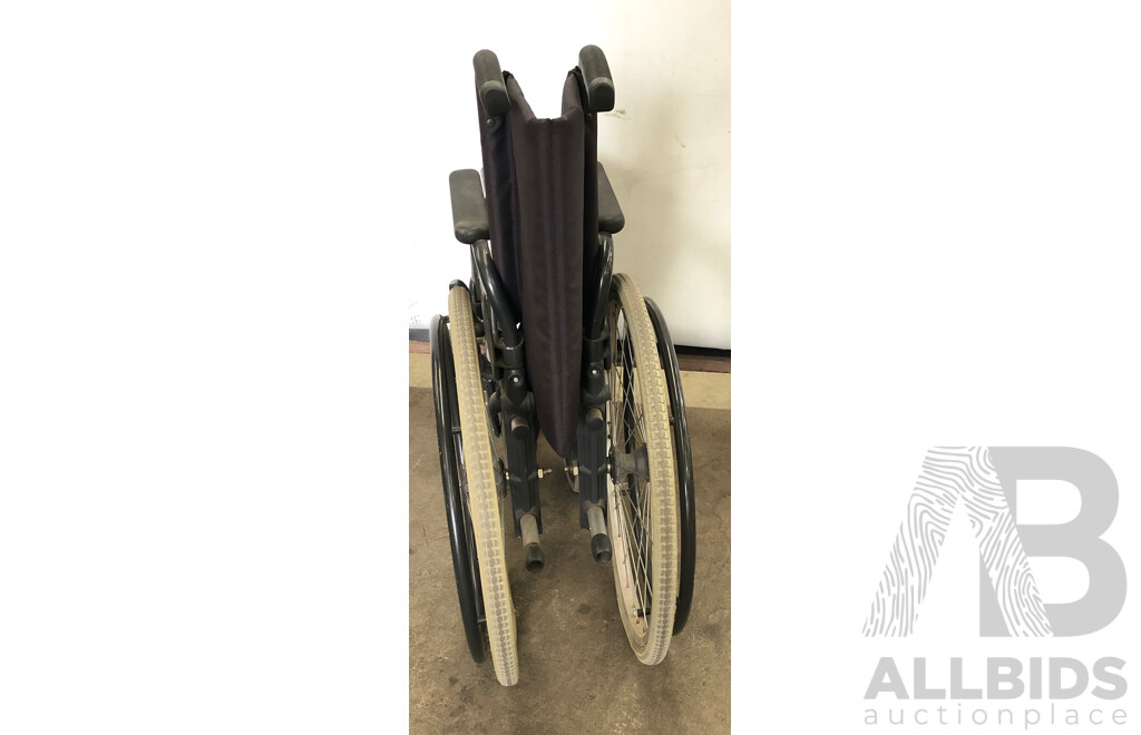 Sunrise Medical Breezy Ultrlight 305 Folding Wheelchair