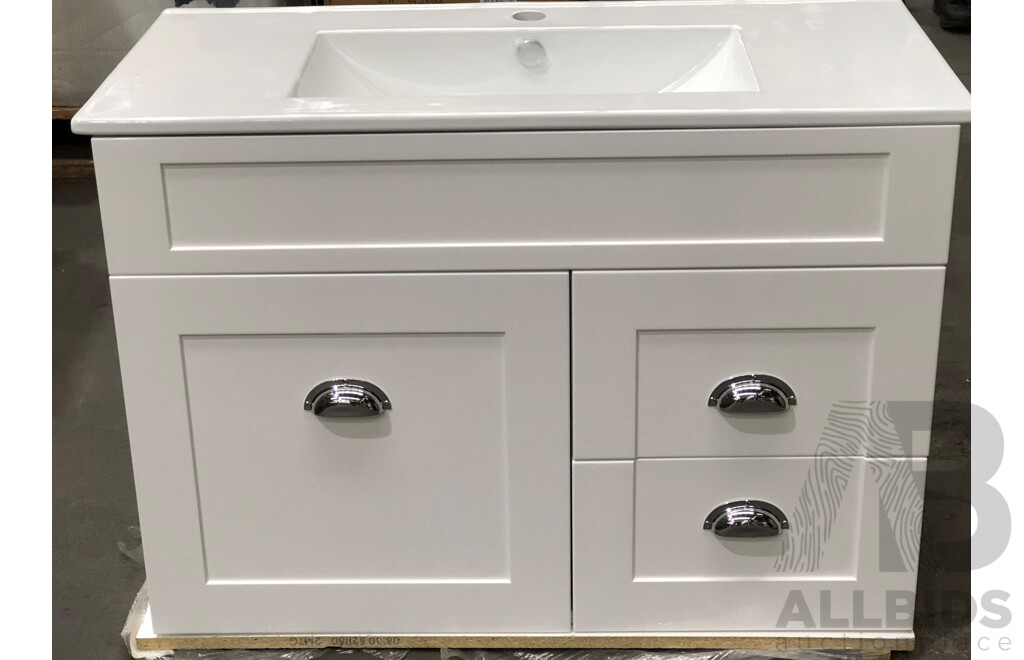 Marquis Bowral3 900mm Wallmount Vanity - Gloss White - RH Draws with Shell Handles -  CASA Basin Top -  New