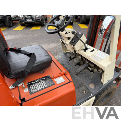 Nissan 1/1990 Counterbalance Forklift