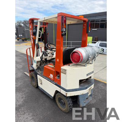 Nissan 1/1990 Counterbalance Forklift
