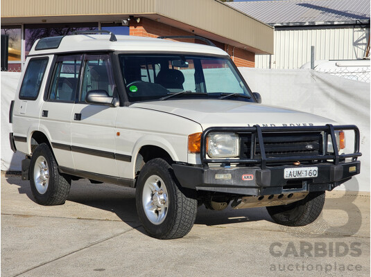 6/1999 Land Rover Discovery SE7 (4x4)  4d Wagon White 4.0L