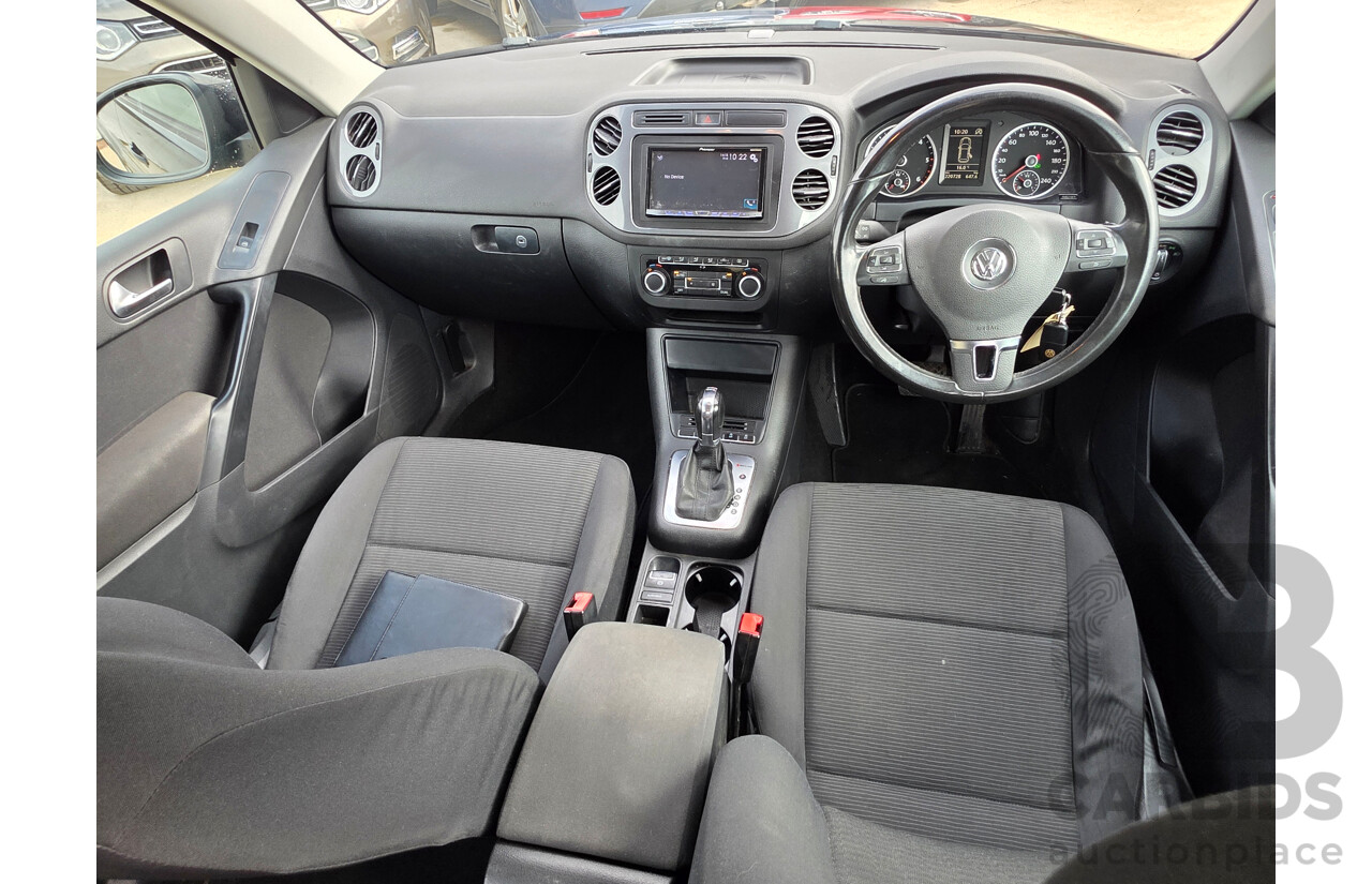 10/2011 Volkswagen Tiguan 103 TDI 5NC MY11 4d Wagon Black 2.0L