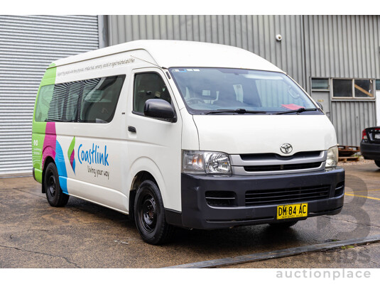 8/2010 Toyota Hiace Commuter Super LWB TRH223R MY07 Upgrade Bus French Vanilla White 2.7L - Custom Wheelchair Lift 10 Seater