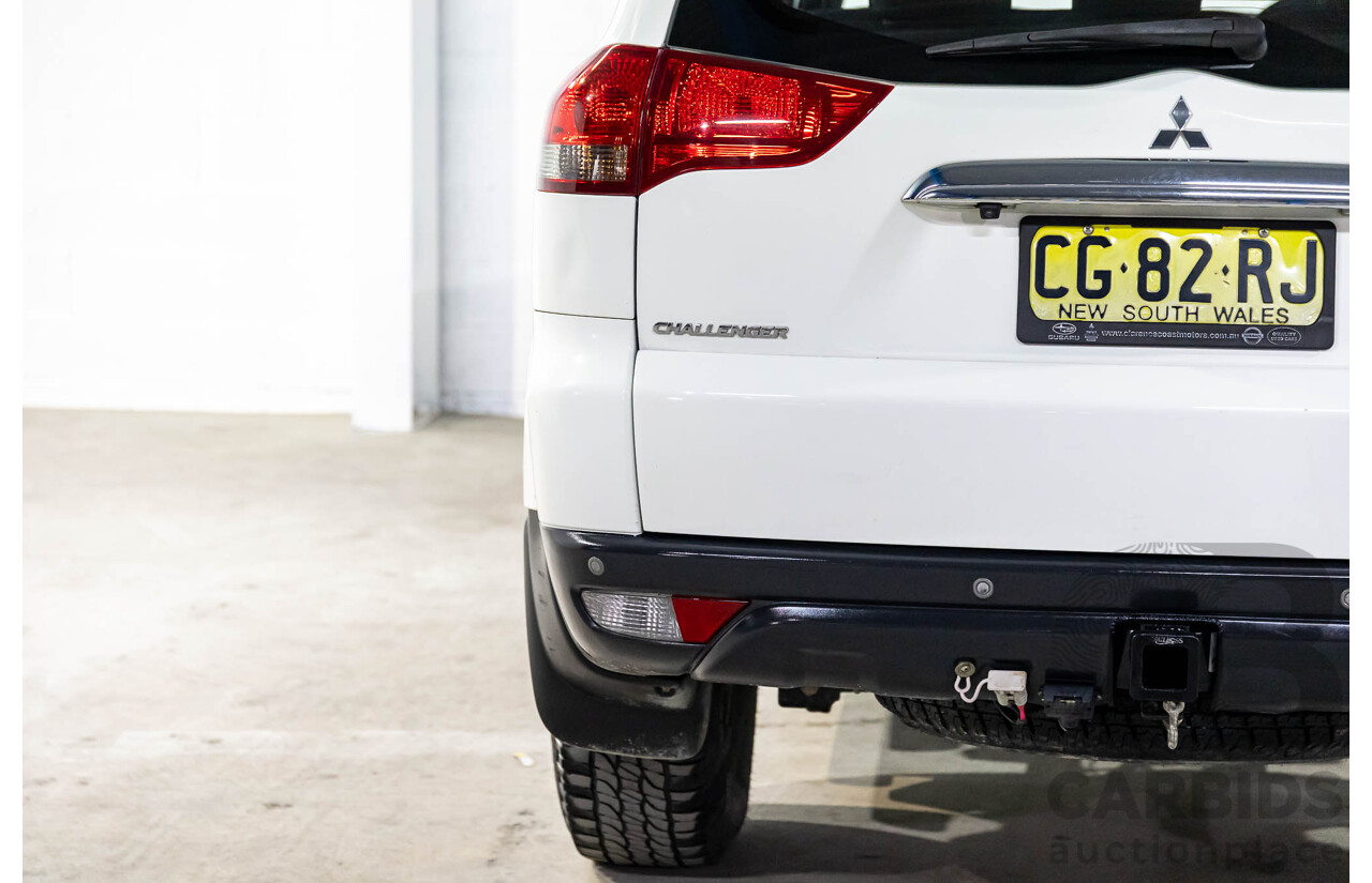 11/2015 Mitsubishi Challenger (4x4) PC MY14 4d Wagon Solid White Turbo Diesel 2.5L
