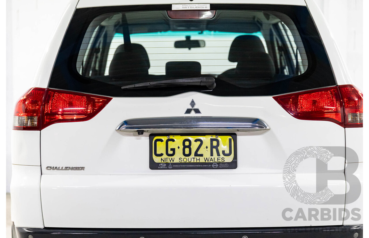 11/2015 Mitsubishi Challenger (4x4) PC MY14 4d Wagon Solid White Turbo Diesel 2.5L