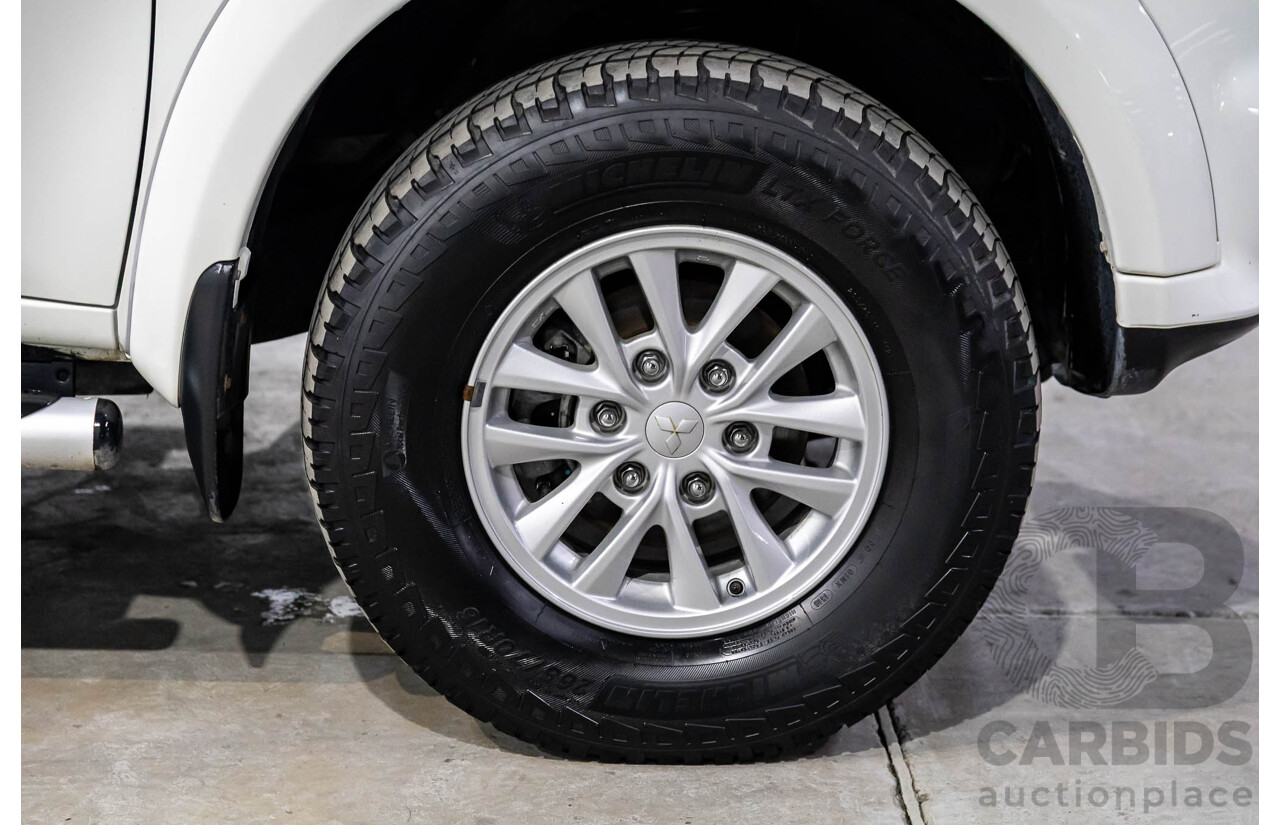 11/2015 Mitsubishi Challenger (4x4) PC MY14 4d Wagon Solid White Turbo Diesel 2.5L
