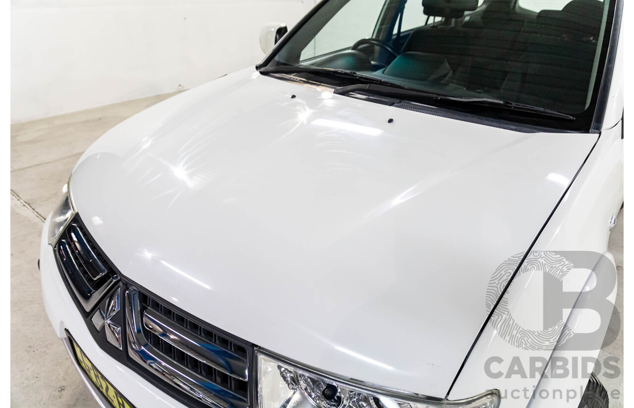 11/2015 Mitsubishi Challenger (4x4) PC MY14 4d Wagon Solid White Turbo Diesel 2.5L