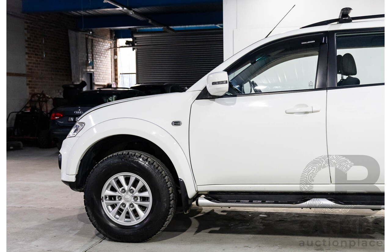 11/2015 Mitsubishi Challenger (4x4) PC MY14 4d Wagon Solid White Turbo Diesel 2.5L