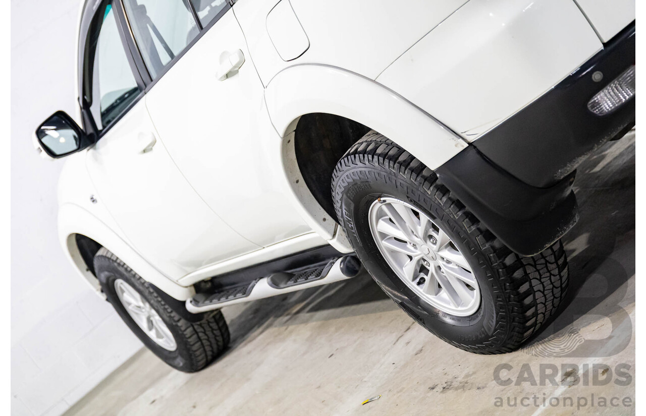 11/2015 Mitsubishi Challenger (4x4) PC MY14 4d Wagon Solid White Turbo Diesel 2.5L