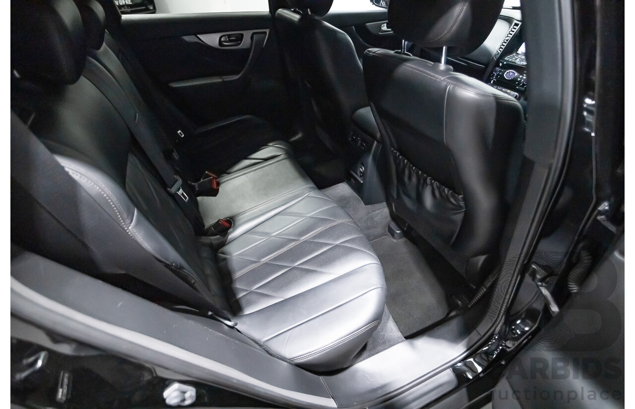 10/2016 Infiniti QX70 3.0D S Premium (AWD) 4d Wagon Obsidian Black Metallic Turbo Diesel V6 3.0L