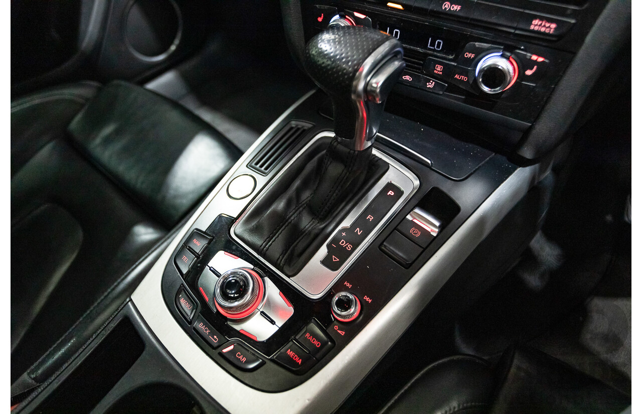 2/2015 Audi A4 2.0 TFSI Ambition Quattro B8 (8K) MY15 4d Sedan Moon light Blue Turbo 2.0L