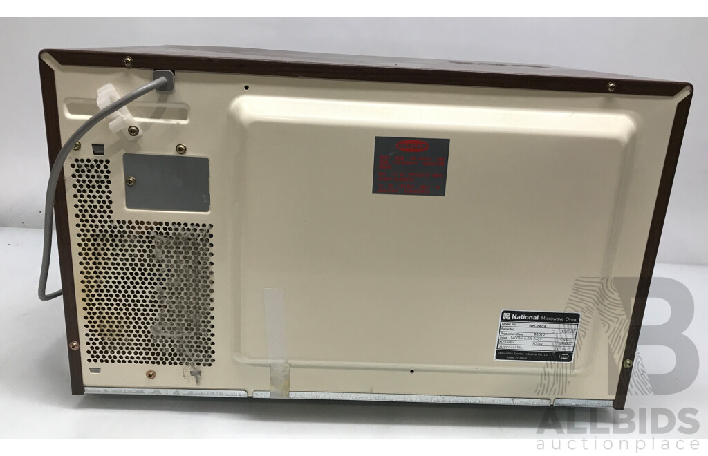 National (NN-7806) Microwave Oven