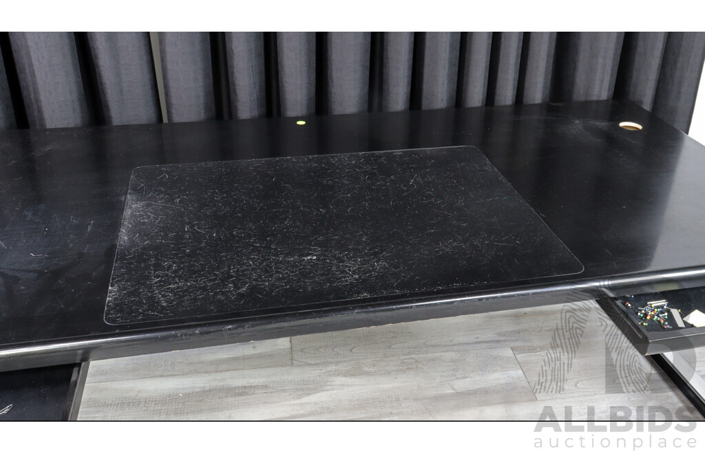 Tecno T333 Desk by Eugenio Gerli and Osvaldo Borsani