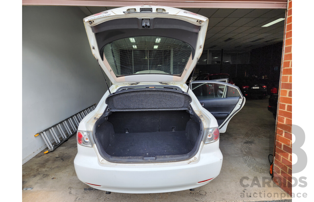12/2002 Mazda Mazda6 Luxury GG 5d Hatchback White 2.3L
