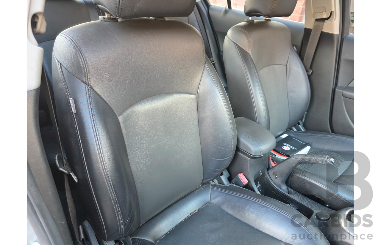 10/2010 Holden Cruze CDX JG 4d Sedan Silver Or Chrome 1.8L